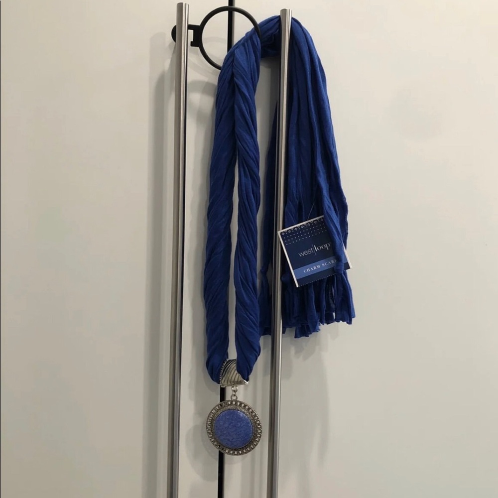 Scarves - Picture 5 of 7